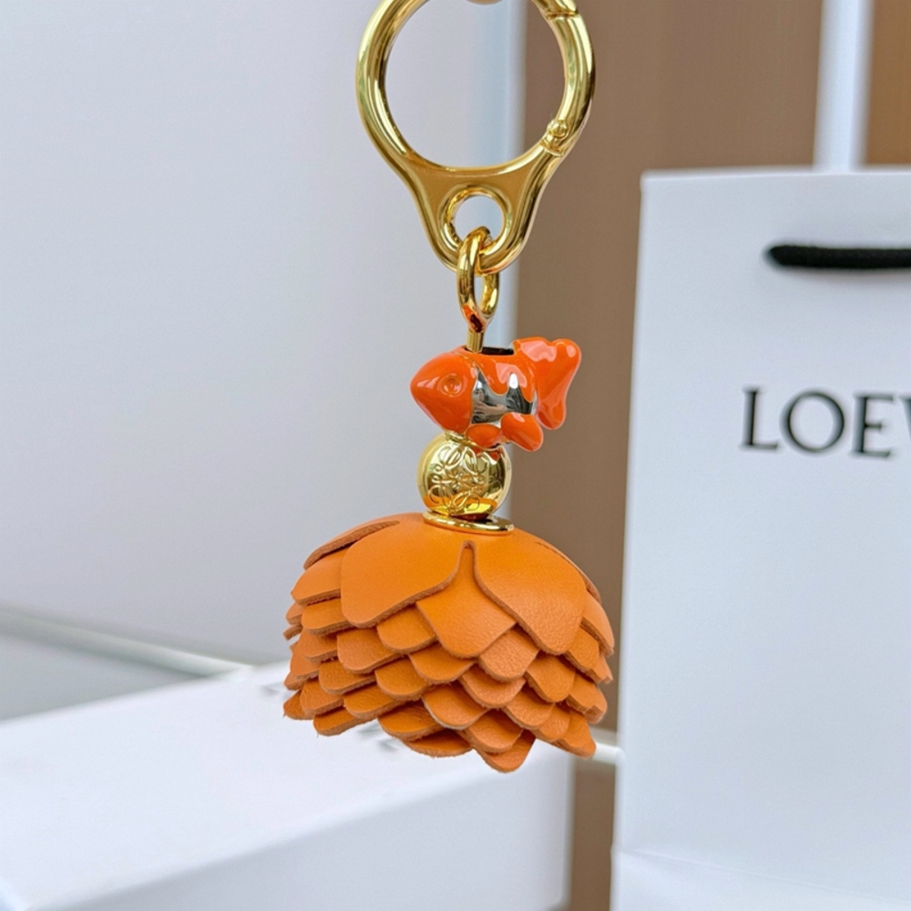 Loewe Charm - Picture 4 of 6